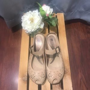 White mountain mules